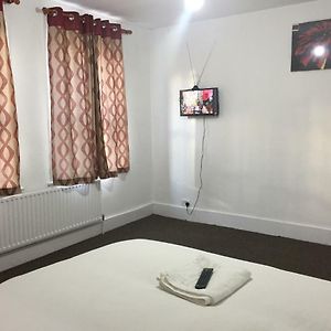 Zimmer mit Queensize-Bett